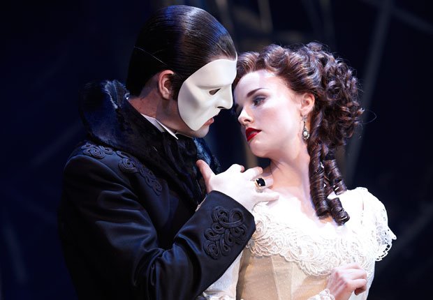 Feature: LOVE NEVER DIES IL SEQUEL DI THE PHANTOM OF THE OPERA  in STREAMING SU YOUTUBE  Image