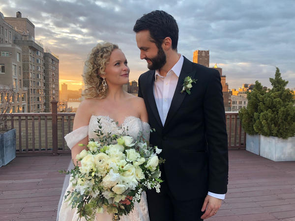 Photo Flash: WICKED Alum Amanda Jane Cooper Gets Married on Zoom  Image