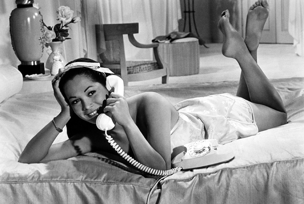 Nancy Kwan  Photo