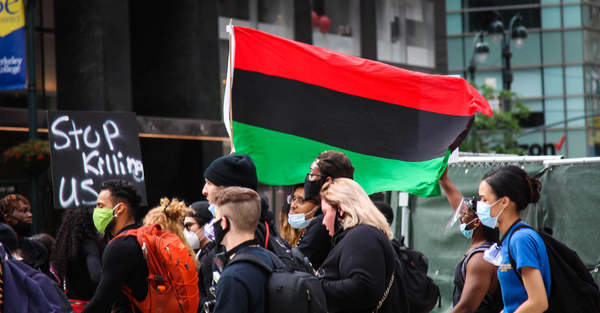 Photo Flash: New Yorkers Take To The Streets For Black Lives Matter Protests Image