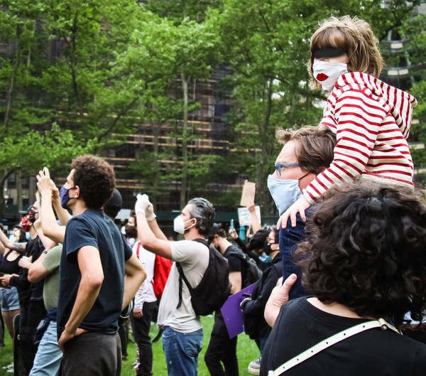 Photo Flash: New Yorkers Take To The Streets For Black Lives Matter Protests Image
