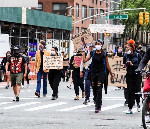 Photo Flash: New Yorkers Take To The Streets For Black Lives Matter Protests Image