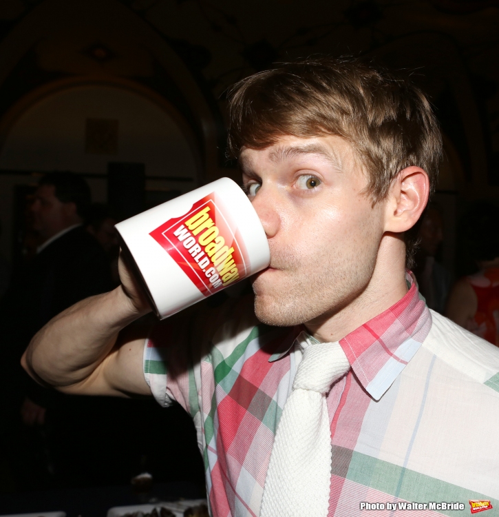 Wake Up With BWW 6/15: DRAMA DESK Winners, #KeepSharingTheMic, and More! Image