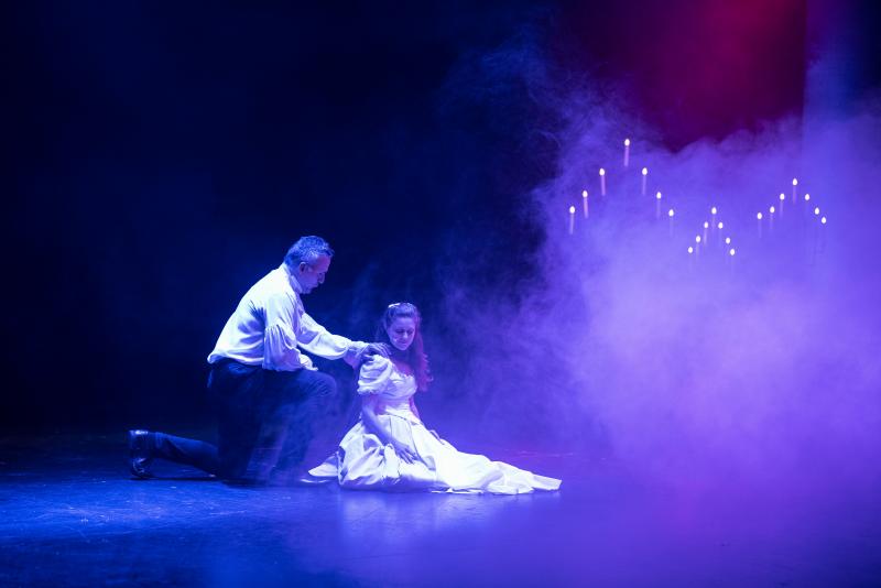 Review: In a Brazil-Portugal Live, Saulo Vasconcelos and Carolina Puntel Will Take You To THE BEST OF BROADWAY IN 60 MINUTES Image
