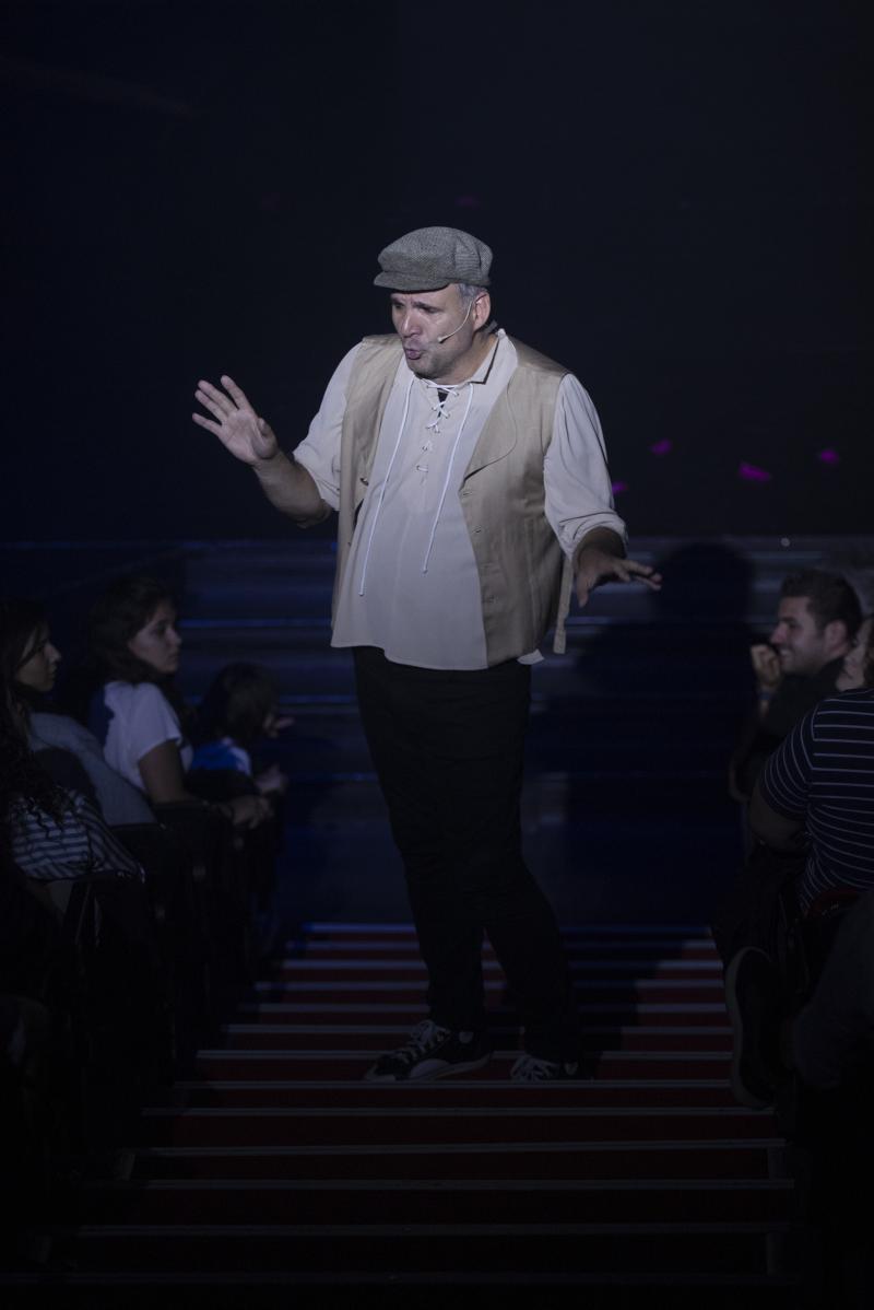 Review: In a Brazil-Portugal Live, Saulo Vasconcelos and Carolina Puntel Will Take You To THE BEST OF BROADWAY IN 60 MINUTES Image
