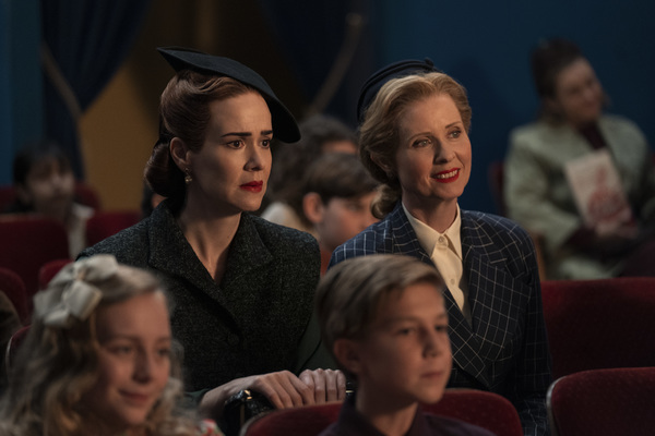 Photo Flash: Get a First Look at Cynthia Nixon, Sarah Paulson, & More in Ryan Murphy's New Netflix Series RATCHED Image