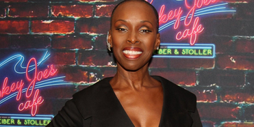 VIDEO: Watch Brenda Braxton's Birthday Bash on STARS IN THE HOUSE- Live at 8pm! Photo