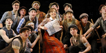 VIDEO: Watch a NEWSIES Reunion on STARS IN THE HOUSE- Live at 8pm! Photo
