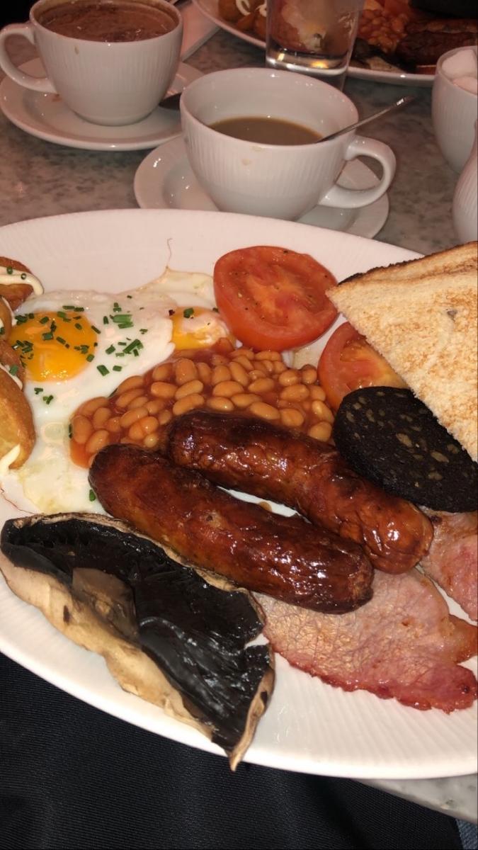 BWW Blog: Embracing the Unknown in London - Featuring a Hapa Girl, Cappuccinos, & a Trip to Amsterdam Image