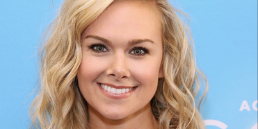 Shoshana Bean and Anika Noni Rose Join Laura Bell Bundy on New Single 'Get It Girl, You Go Photo