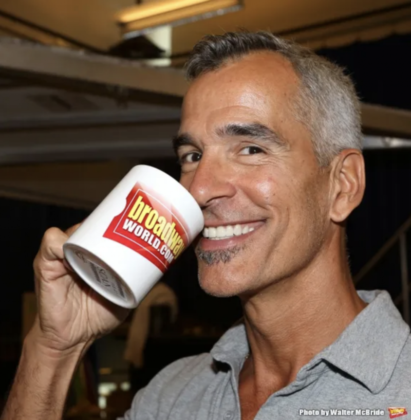 Wake Up With BWW 8/24: The Tony Awards Will Air Digitally This Fall, and More! Image