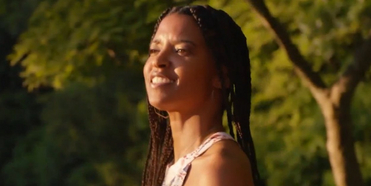 VIDEO: Renee Elise Goldsberry Celebrates Women's Equality Day with a Tribute to Suffragist Photo