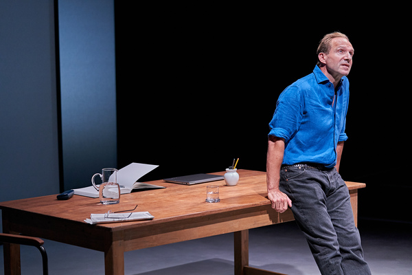 Photo Flash: See Ralph Fiennes in Bridge Theatre's BEAT THE DEVIL 