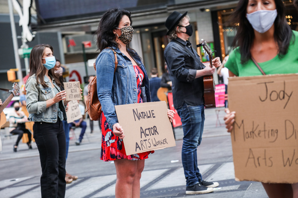 Photo Flash: Artists Gather in Times Square for Be An #ArtsHero Campaign 