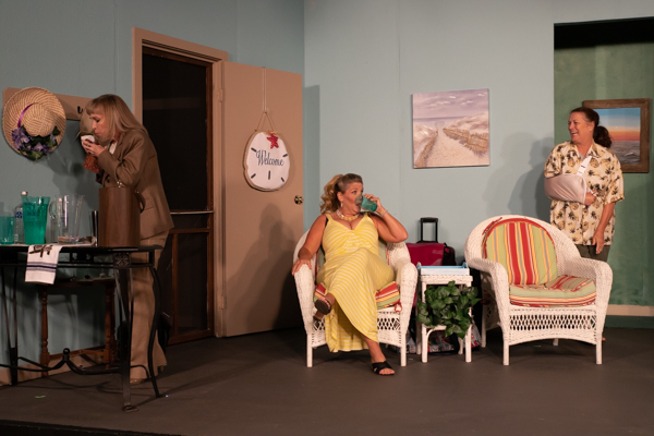 Photo Coverage: First look at Curtain Players' THE DIXIE SWIM CLUB Image