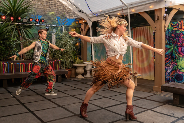 Photo Flash: First Look at PIPPIN at The Garden Theatre Image