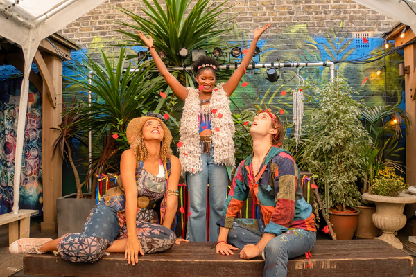 Photo Flash: First Look at PIPPIN at The Garden Theatre Image