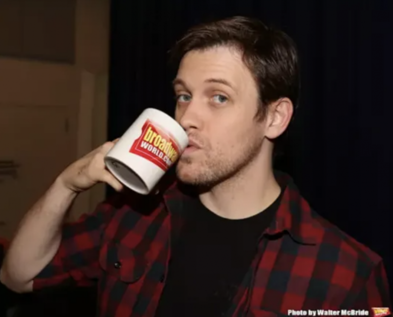 Wake Up With BWW 9/15: SIX Will Return to the West End, and More! Image
