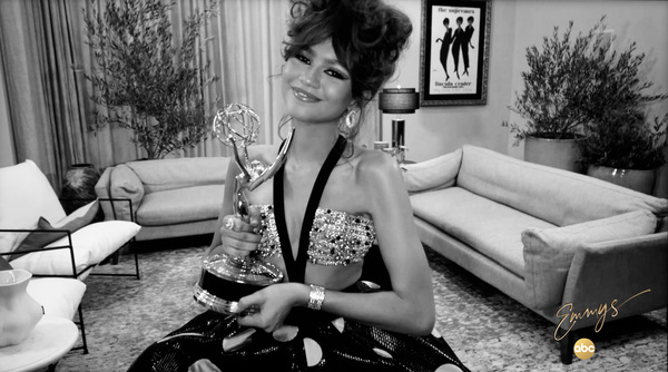 Photo Flash: See Photos from the 72ND EMMY AWARDS Image