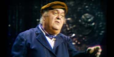 VIDEO: On This Day, September 22- FIDDLER ON THE ROOF Opens On Broadway Photo