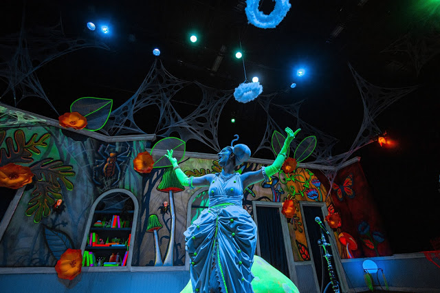 Feature: CURIOUSER & CURIOUSER at Theater Works (Insider Tips from Chris Hamby) Image