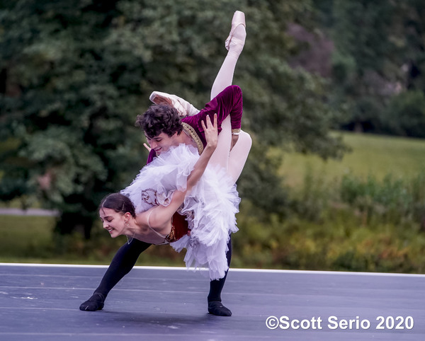 BWW Previews: INAUGURAL FALL GATHERING OF DANCE at Red Rose Farm Image