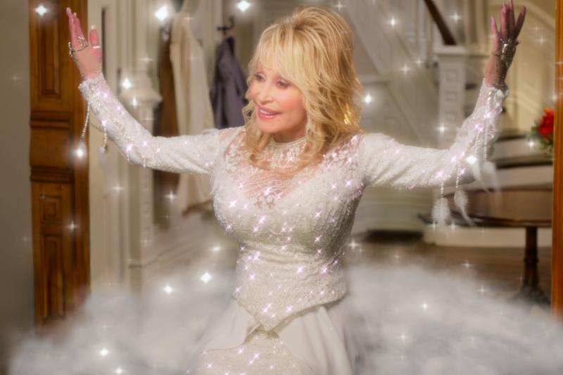 Photo Flash: First Look at  DOLLY PARTON'S CHRISTMAS ON THE SQUARE with Christine Baranski & More!  Image