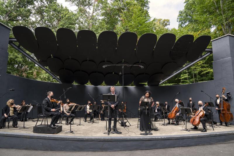 Video & Photos: Liev Schreiber Narrates Orpheus Chamber Orchestra's New Translation of EGMONT  Image