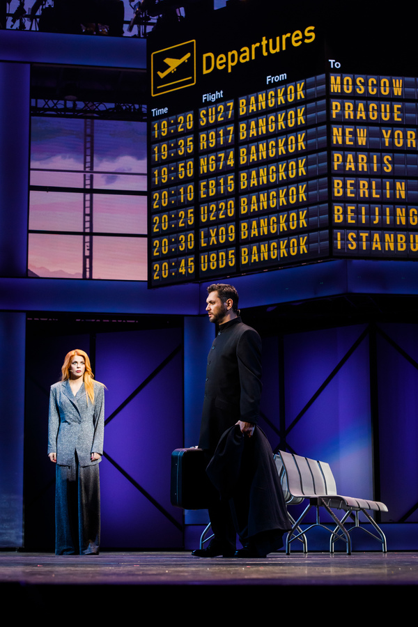 Photos/Video: First Look at the Russian Premiere of CHESS The Musical Image