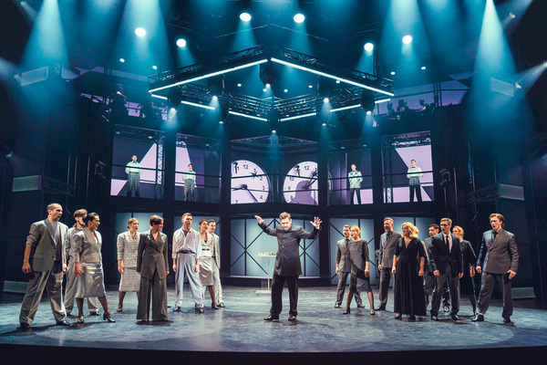 Photos/Video: First Look at the Russian Premiere of CHESS The Musical 