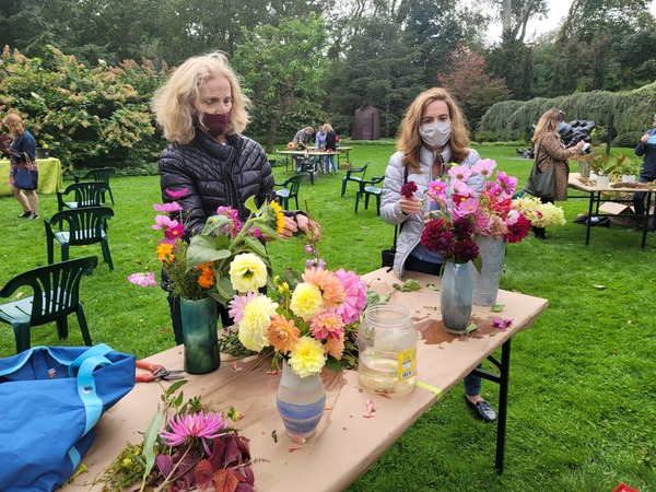 Photo Flash: LongHouse Reserve Celebrates Family Day and Dahlia Day!  Image