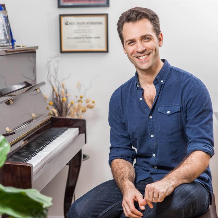 Interview: At Home With Scott Evan Davis Image