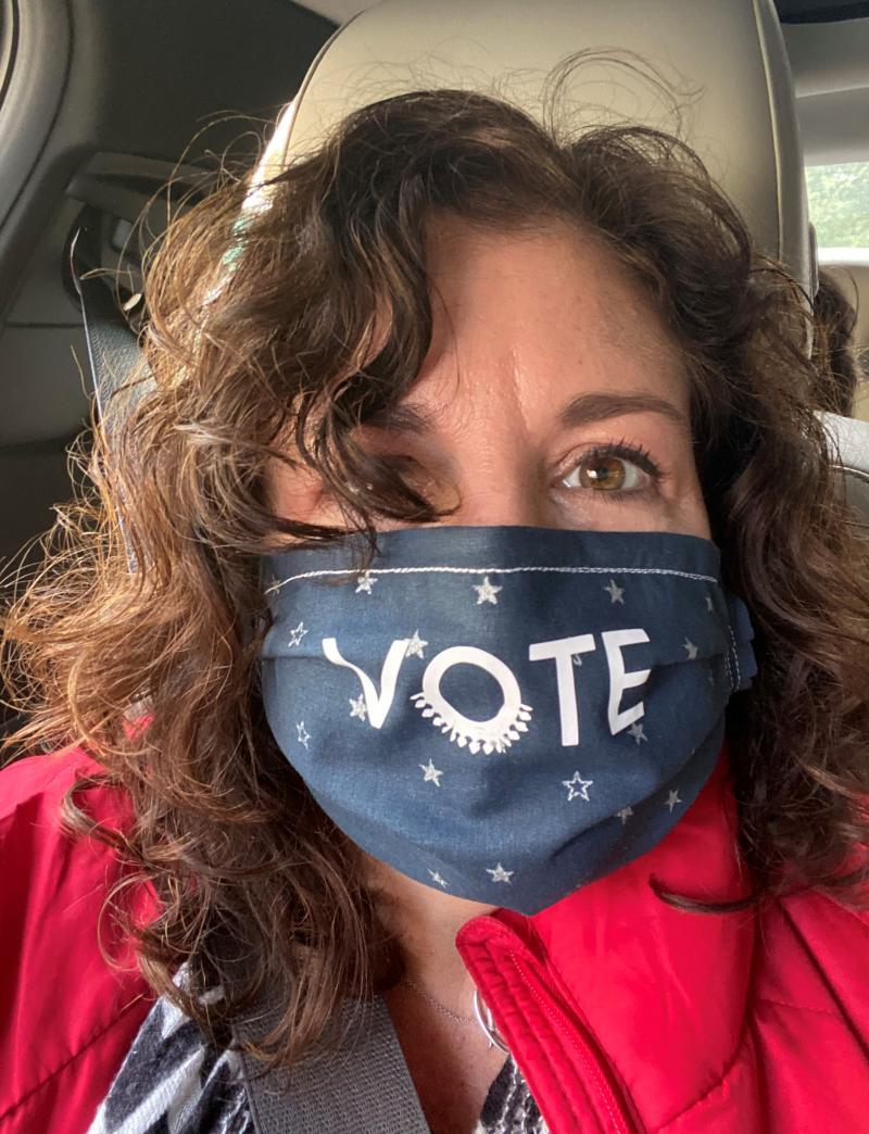 Feature: Cabaret and Concert Artists Flock To Polls For Early Voting Image