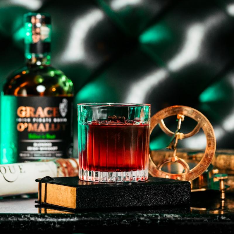 FRIENDSGIVING and THANKSGIVING Go-To Cocktail Recipes Image