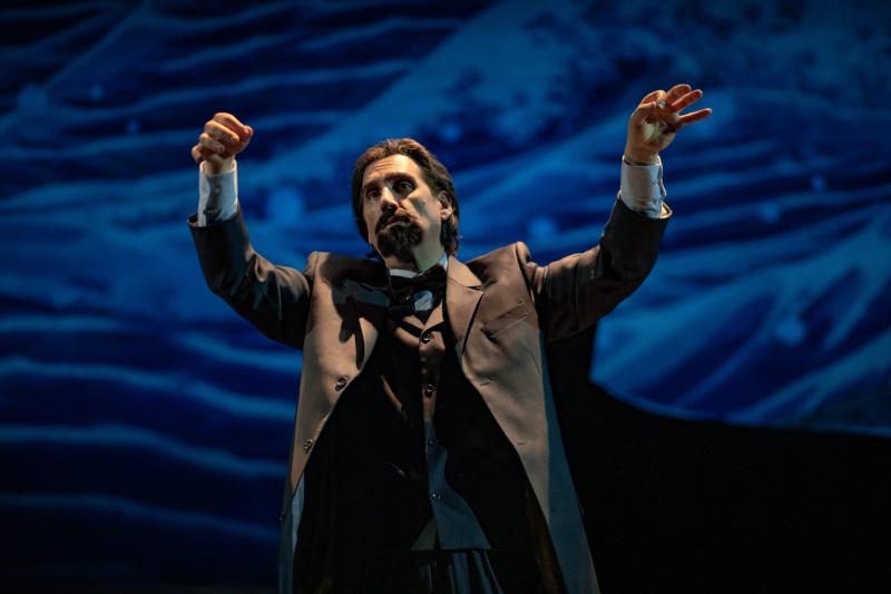 Interview: Hershey Felder of HERSHEY FELDER AS CLAUDE DEBUSSY IN A PARIS LOVE STORY Transports Us to That Romantic City in the 19th Century Image