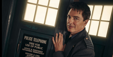 John Barrowman Will Return for DOCTOR WHO Holiday Special Photo