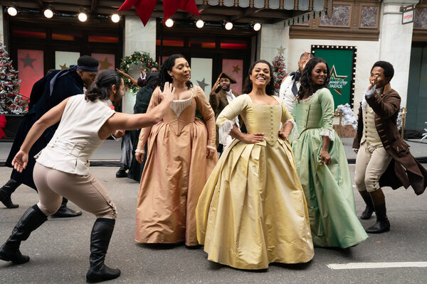 Photo Flash: The Casts of JAGGED LITTLE PILL, HAMILTON, MEAN GIRLS, and AIN'T TOO PROUD Perform at the MACY'S THANKSGIVING DAY PARADE Image