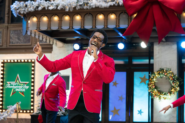 Photo Flash: The Casts of JAGGED LITTLE PILL, HAMILTON, MEAN GIRLS, and AIN'T TOO PROUD Perform at the MACY'S THANKSGIVING DAY PARADE Image