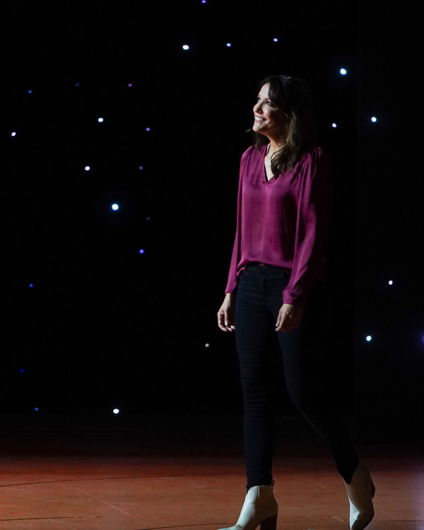 Photo Flash: First Look at Reunited Disney Casts in The Disney Holiday Singalong! Image