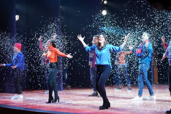 Photo Flash: First Look at Reunited Disney Casts in The Disney Holiday Singalong! Image