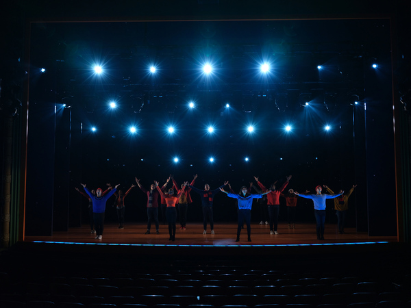 Photo Flash: First Look at Reunited Disney Casts in The Disney Holiday Singalong! Image