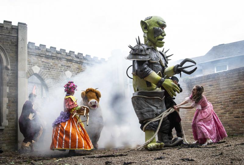 Interview: Peter Duncan Chats JACK AND THE BEANSTALK Coming To Everyman Cinemas Image