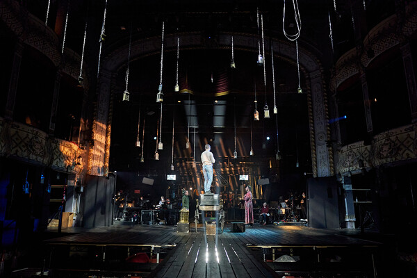 Photo Flash: Go Inside Rehearsals for Old Vic: In Camera –A CHRISTMAS CAROL Starring Andrew Lincoln Image