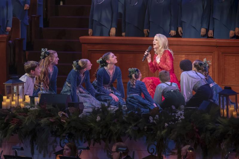 Feature: CHRISTMAS WITH THE TABERNACLE CHOIR FEATURING KELLI O'HARA AND RICHARD THOMAS Image