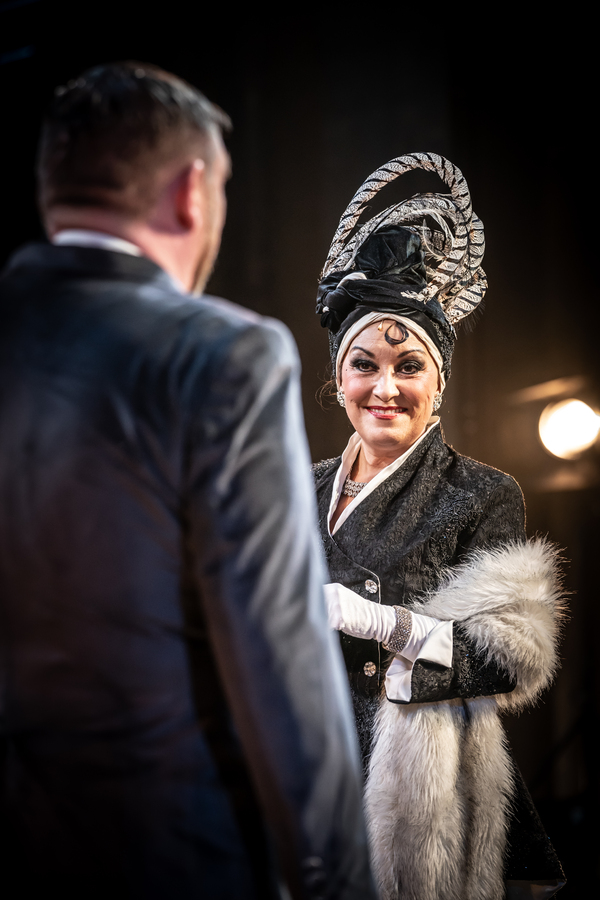 Photo Flash: First Look at Curve's SUNSET BOULEVARD in Concert Image