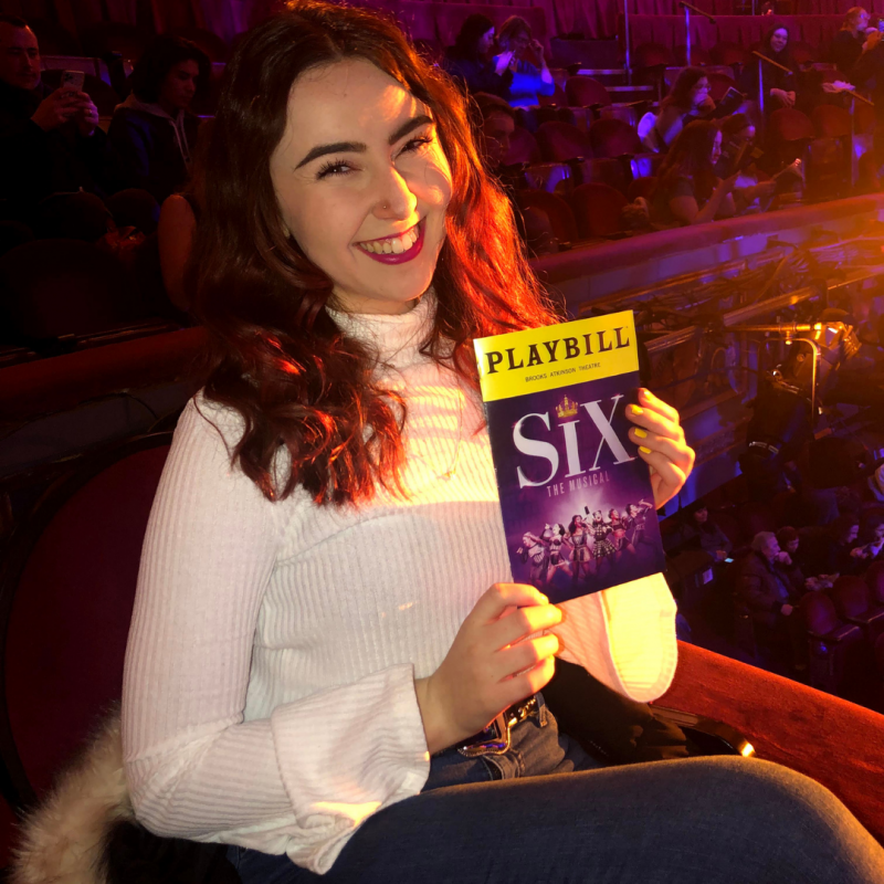 BWW Blog: Dressing for Broadway Image