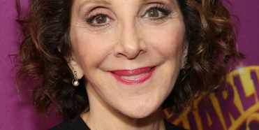 VIDEO: It's Game Night with Andrea Martin on Stars in the House- Live at 8pm! Photo