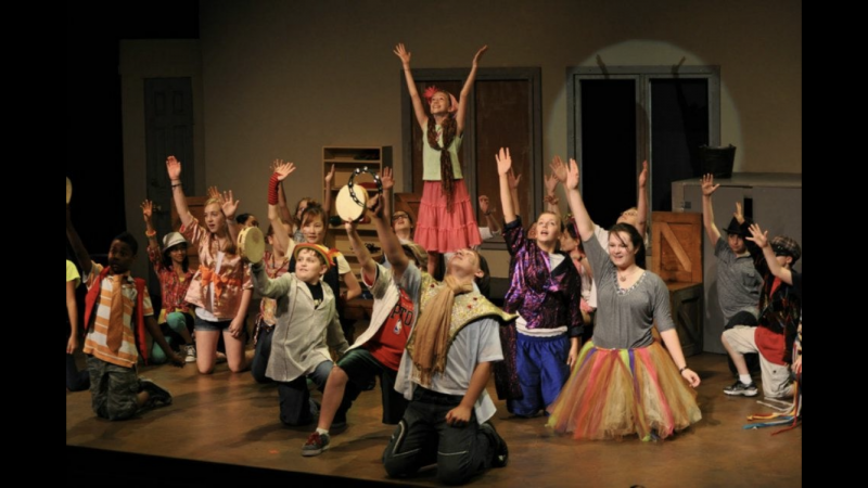 BWW Blog: Falling in Love with Teaching Theatre -- Over Zoom  Image