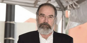 LISTEN: Mandy Patinkin Talks TikTok, THE PRINCESS BRIDE, and More on NPR's 'Wait Wait...Do Photo