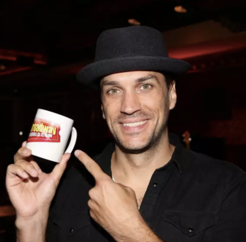 Wake Up With BWW 2/4: GOLDEN GLOBE Nominees Include HAMILTON, THE PROM, and More! Image